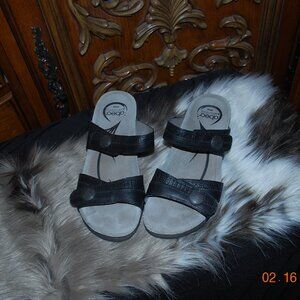 ABEO Black Slip On Sandals